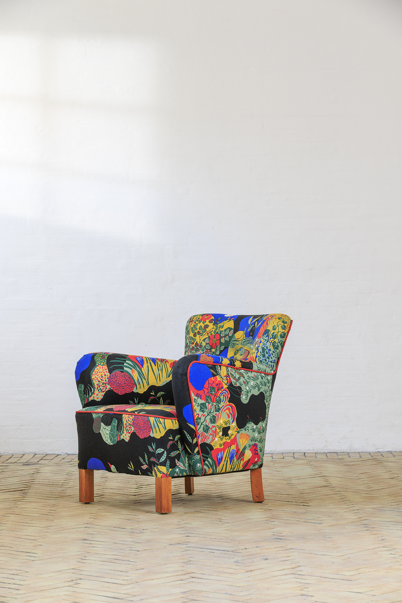 EEN chair in Josef Frank fabric