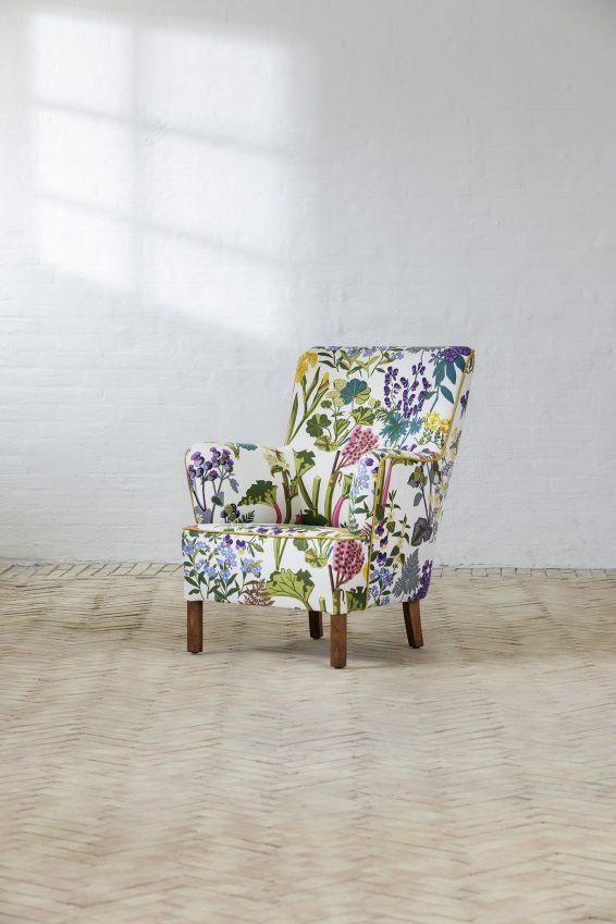 Lounge chair in 'Gocken Jobs' fabric