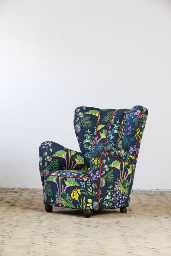 Big lounge chair no. 915