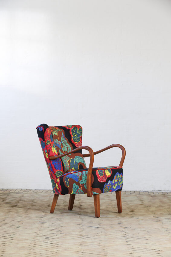 Armchair no. 900
